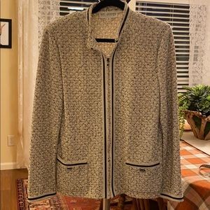 St John’s size 14 blazer